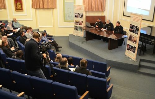 В Москве открылись курсы по подготовке руководителей семейных клубов трезвости