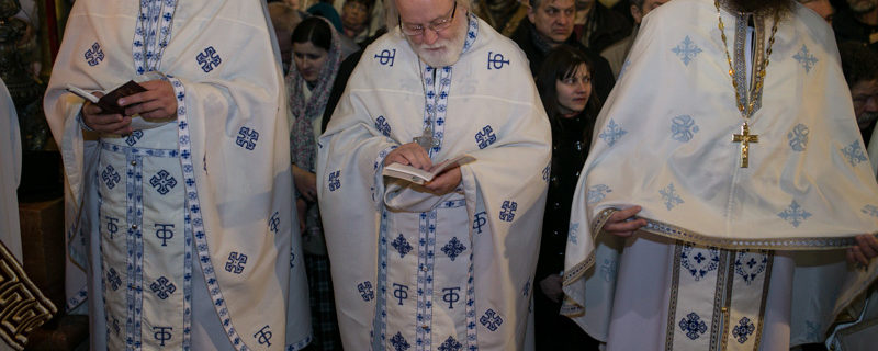 Богослужение в храме Воскресения Христова в Иерусалиме (фотогалерея)